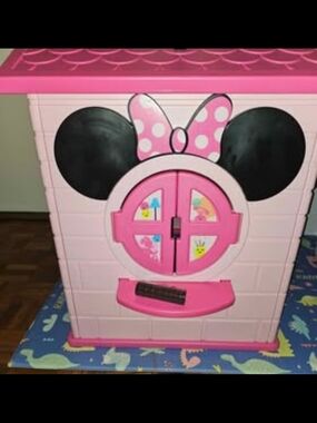 Pink Minnie Mouse Toy Playhouse